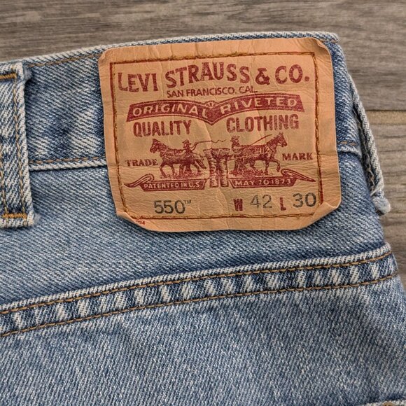 Levi's 569 Loose Straight Fit Jeans Men's Size 42x30 Medium Wash - Picture 3 of 13